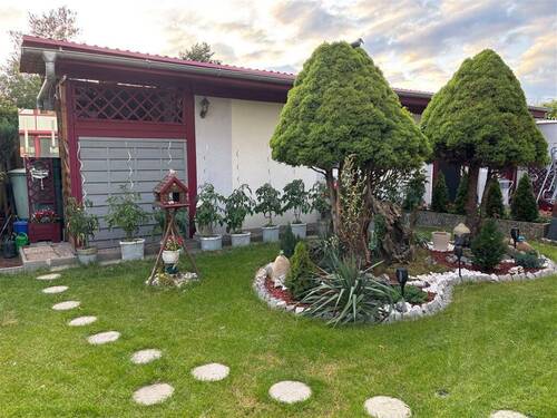 Stilvolle Garten-Dependance mit Glasfront - 6 Zimmer Einfamilienhaus zum Kaufen in Berlin