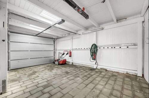 Garage - 