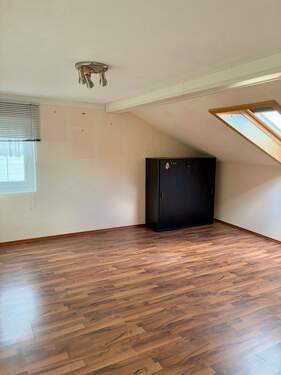 Augebautes Büro im DG - 