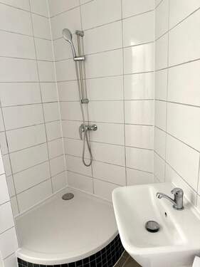 Badezimmer/ Dusche - 