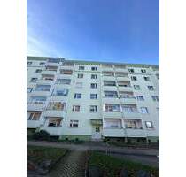 +++Renovierungsbedürftige 2-Zimmer-Wohnung mit Balkon in Weißenfels+++