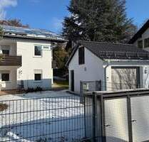 Großzügige DHH mit 2 Terrassen und schönem Garten in ruhiger Lage - Landshut Achdorf
