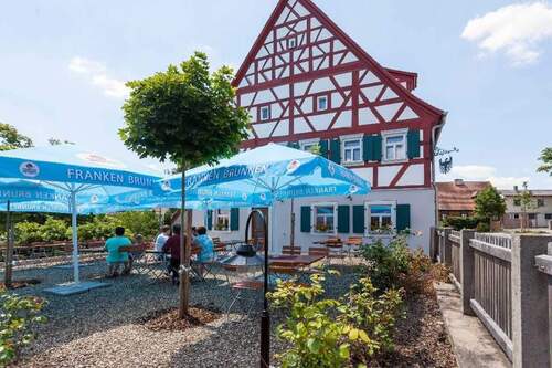 Biergarten Ostseite - Hotel, Pension, Gasthof in Markt Nordheim zum Kaufen
