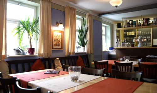 EG Gaststube mit Theke - 