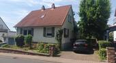 Vorderseite Haus - 7 Zimmer Einfamilienhaus zum Kaufen in Linsengericht-Altenhaßlau