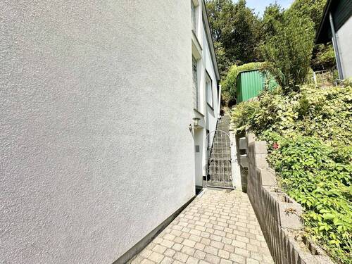 Außenansicht - Eingangsbereich - 1 Zimmer Mehrfamilienhaus, Wohnhaus in Wuppertal