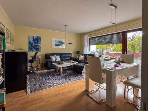 Wohnzimmer - 2 Zimmer Etagenwohnung zum Kaufen in Rosenheim