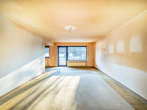 Wohnzimmer - 4 Zimmer Etagenwohnung in Eggenstein-Leopoldshafen