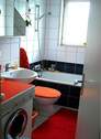 Badezimmer mit Badewanne - 