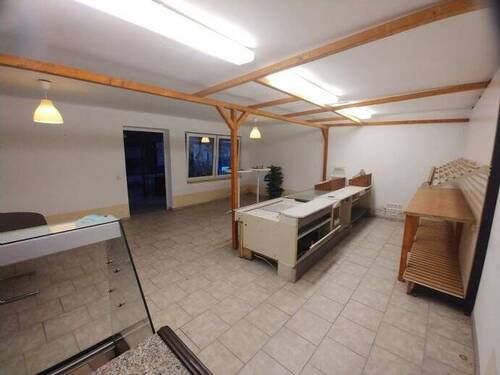 Bild 1 - Lebensmittelladen in den Schönauer Höfen