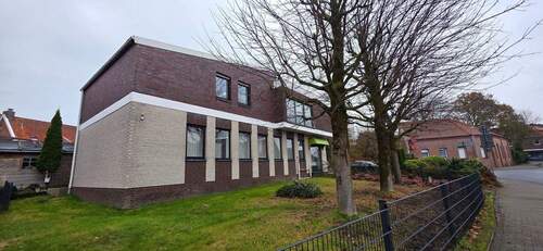 Ostansicht - Einfamilienhaus mit 292,00 m&sup2; in Weener zum Kaufen