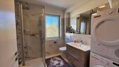 Badezimmer mit Dusche - 