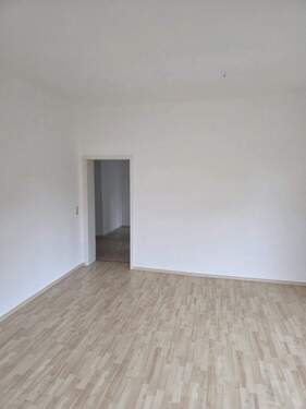 PHOTO-2025-10-23-14-11-37 (3).jpg - Etagenwohnung mit 60,00 m&sup2; in Chemnitz zur Miete