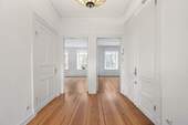Diele / Wohn- / Esszimmer / Vollbad - 