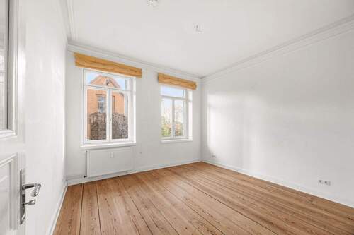 Schlafzimmer / Innenhof - 