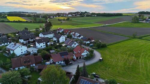 Oberschweinbach-1 - Familenfreundliches und erschwingliches Baugrundstück in zentraler Ortslage (Für Doppelhaushälfte)