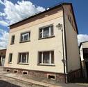 Hausansicht - Mehrfamilienhaus mit Ausbaupotenzial