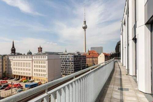 Balkon mit Aussicht auf den Fernsehturm (Beispielbild) - 