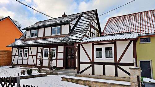 Außenansicht Haus - 4 Zimmer Einfamilienhaus zum Kaufen in Henfstädt