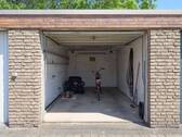 Garage mit Strom- und Wasseranschluss - 