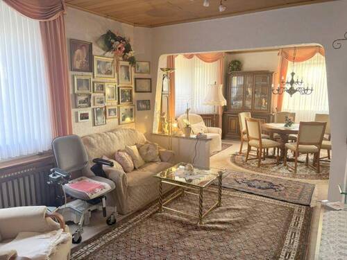 Wohn-/Esszimmer - 