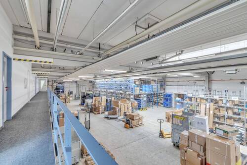 Lagerhalle - 