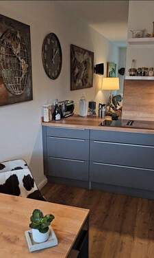 Blick von Küche ins Wohnzimmer - 