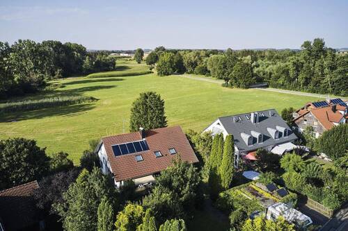 Haus mit rotem Ziegel Dach - Attraktives Einfamilienhaus im Grünen mit Blick in die Natur und vielen Besonderheiten, ohne Makler