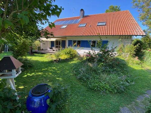 Südseite - 8 Zimmer Einfamilienhaus in Schmiechen