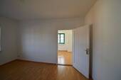 Blick ins Wohnzimmer - 