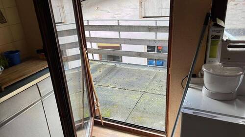 Balkon, Zugang durch Küche - 