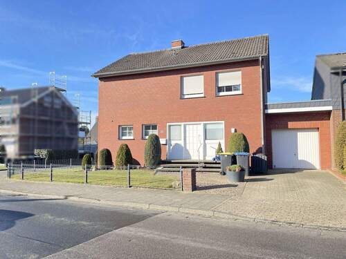 Vorderansicht - Einfamilienjuwel mit großzügigem Garten in Ahlen-Vorhelm