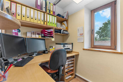 Büro (EG) - 