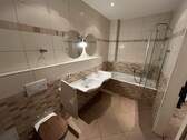 Wohnung 1: Badezimmer - 
