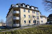 Hausansicht - 3 Zimmer Etagenwohnung in Oelsnitz/Erzgebirge