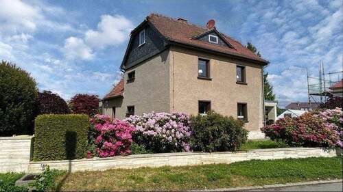 Front- und Seitenansicht - 4 Zimmer Einfamilienhaus zum Kaufen in Oderwitz