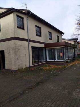 Vorderhaus, ehemals mit Laden - 