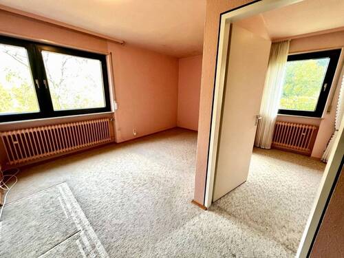 Schlafzimmer mit Ankleide - 