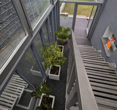 Eingangsbereich verglast - 8 Zimmer Einfamilienhaus zum Kaufen in Korntal-Münchingen