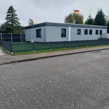 Bild 1 - Wohnen auf einer Fläche in exklusiven großem Bungalow