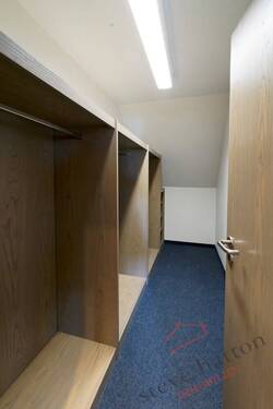 12200-6 Lager/Garderobe - 