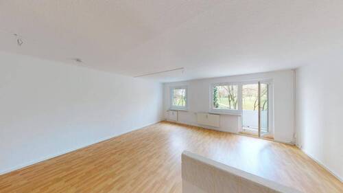 Wohnbereich Vergleichswohnung - Geräumige Balkonwohnung nahe Vita-Center