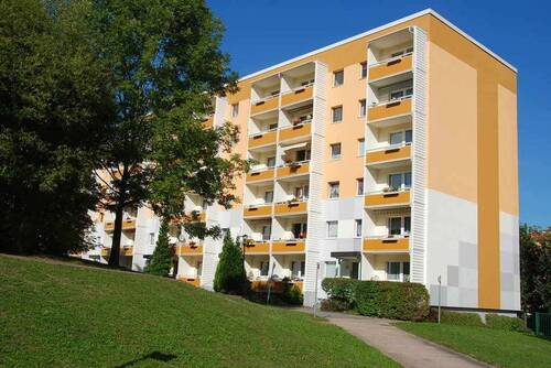 Vorderansicht - Etagenwohnung mit 68,20 m² in Chemnitz zur Miete