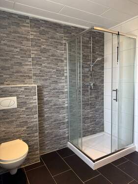 Duschbad mit Tageslicht - 