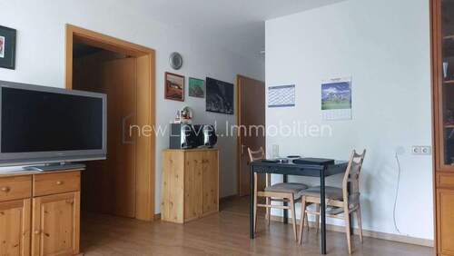 Wohnzimmer - 2 Zimmer Etagenwohnung zum Kaufen in Metzingen