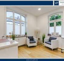 Hochwertig modernisierter, überaus repräsentativer Stilaltbau mit mehreren Stellplätzen - Usingen