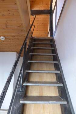 20. Treppen ins DG - 