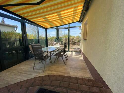 Wintergarten mit Markise - 