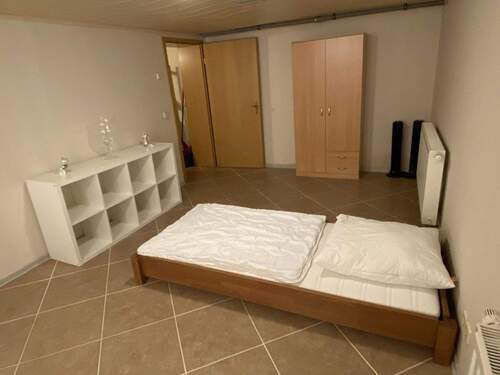 Büro Hobbyraum im Keller - 