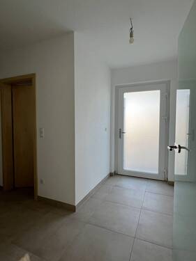 Eingangsflur - 5 Zimmer Einfamilienhaus zur Miete in Rödermark Ober-Roden